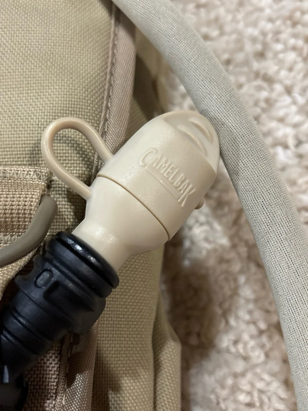 NWOT CamelBak Maximum Gear M.U.L.E. Military Desert Camo DCU Hydration Backpack